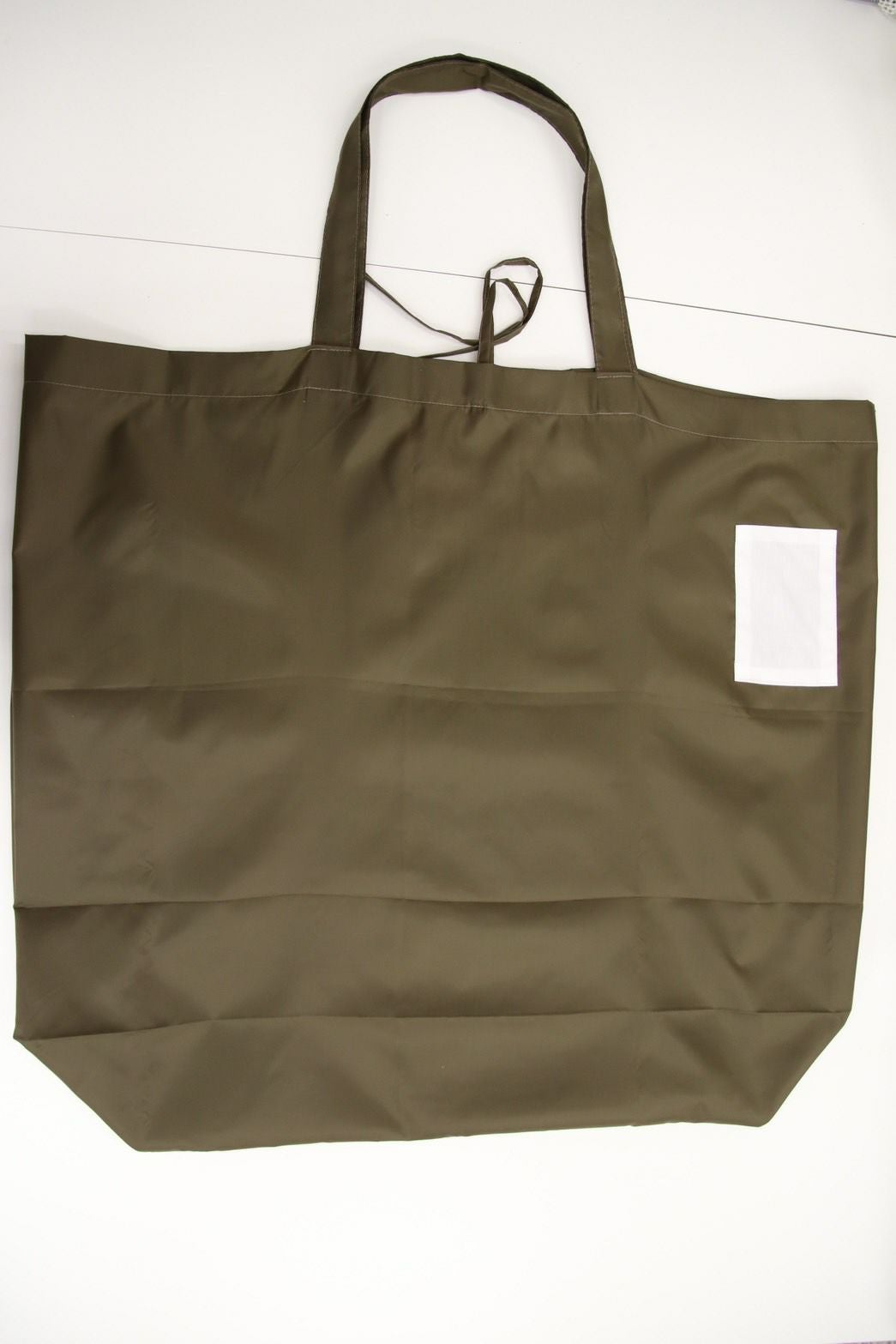 【敷き布団+カバー+バッグ】お昼寝布団 男の子柄 電車フェイス 